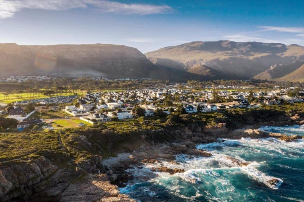 Wild Waters At Kraal Rock On The Cliffs In Hermanus Villa Exterior foto